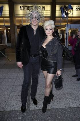 Tilmann Grawe und Hanni Bergesch bei der Eröffnung des Filmfestivals achtung berlin - new berlin film award mit dem Film Mann im Spagat: Pace, Cowboy, Pace im Kino International. Berlin, 13.04.2016 Foto:xS.xGabschx xFuturexImage