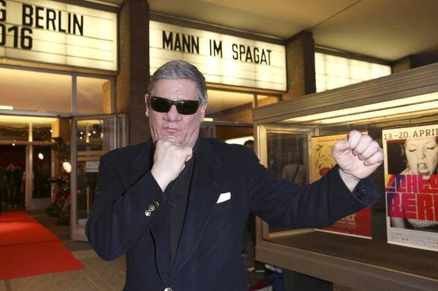 Claude-Oliver Rudolph bei der Eröffnung des Filmfestivals achtung berlin - new berlin film award mit dem Film Mann im Spagat: Pace, Cowboy, Pace im Kino International. Berlin, 13.04.2016 Foto:xS.xGabschx xFuturexImage