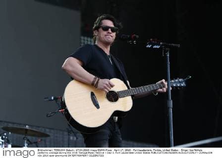 April 17, 2016 - Fort Lauderdale, Florida, United States - Singer Joe Nichols performs onstage during the 2016 Tortuga Music Festival - Day 3. Fort Lauderdale United States - ZUMAw109