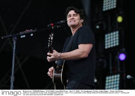 April 17, 2016 - Fort Lauderdale, Florida, United States - Singer Joe Nichols performs onstage during the 2016 Tortuga Music Festival - Day 3. Fort Lauderdale United States - ZUMAw109