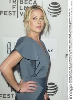 Tribeca Filmfestival: Youth of Oregon Filmpremiere The Family Fang premiere at TFF Christina Applegate attends premiere of Youth of Oregon movie during Tribeca Film Festival at BMCC  LevxRadin