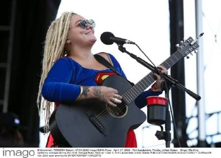 April 17, 2016 - Fort Lauderdale, Florida, United States - Singer Elle King performs onstage during the 2016 Tortuga Music Festival - Day 3. Fort Lauderdale United States - ZUMAw109