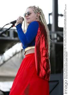 April 17, 2016 - Fort Lauderdale, Florida, United States - Singer Elle King performs onstage during the 2016 Tortuga Music Festival - Day 3. Fort Lauderdale United States - ZUMAw109