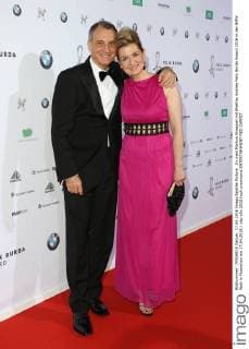Dr.med.Markus Kloeppel mit Ehefrau Andrea Felix Burda Award 2016 in der BMW Welt in Muenchen am 17.04.2016