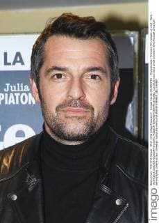Arnaud Ducret CELEBRITES : Filmpremiere Premiere film Adopte un veuf - Paris - 18 04 2016 GwendolineLeGoff Panoramic 