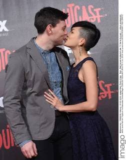 Rom, Red Carpet änlässlich der TV Serie Outcast l attore protagonist della serie Patrick Fugitcon la fidanzata GioiaxBotteghi  0