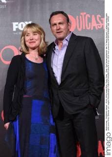 Rom, Red Carpet änlässlich der TV Serie Outcast l attore protagonista della serie Philip Glenster con moglie GioiaxBotteghi  0