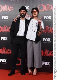 Rom, Red Carpet änlässlich der TV Serie Outcast Alessandro Procoli attore e la dj Lamario (Mariolina Simone) GioiaxBotteghi  0