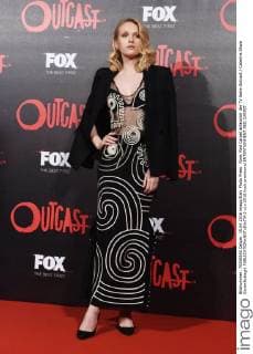 Rom, Red Carpet änlässlich der TV Serie Outcast Caterina Shula GioiaxBotteghi  0