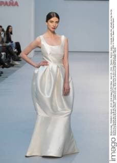 April 20, 2016 - Madrid, Madrid, Spain - A model walks the catwalk during the De la Cierva y Nicolas during Bridal Spring Summer 2017 Presentation at the Cibeles Palace on 20 April 2016 in Madrid, Spain. Madrid Spain  - ZUMAn230