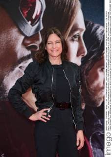 Nina Kronjäger bei der The First Avenger: Civil War Kino Premiere am 21.04.2016 in Berlin The First Avenger: Civil War Kinopremiere in Berlin, 2016 