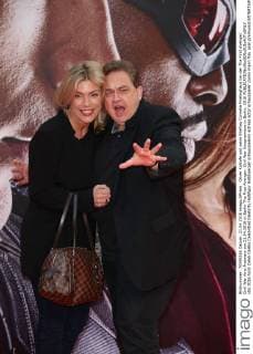 Oliver Kalkofe und seine Ehefrau Cornelia Frielinghaus bei der The First Avenger: Civil War Kino Premiere am 21.04.2016 in Berlin The First Avenger: Civil War Kinopremiere in Berlin, 2016 