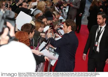 Daniel Brühl bei der The First Avenger: Civil War Kino Premiere am 21.04.2016 in Berlin The First Avenger: Civil War Kinopremiere in Berlin, 2016 