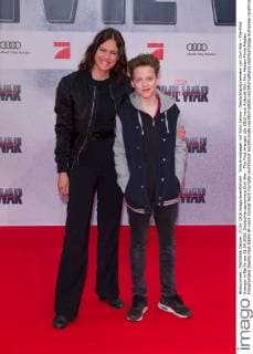 Nina Kronjaeger mit Sohn Lenon - Deutschlandpremiere von Civil War - The First Avenger in Berlin am 21.04.2016. Deutschlandpremiere Civil War - The First Avenger