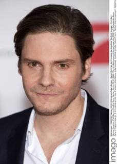 Daniel Brühl bei der Premiere des Kinofilms The First Avenger: Civil War Captain America: Civil War im CineStar Sony Center. Berlin, 21.04.2016 Foto:xD.xBedrosianx xFuturexImage