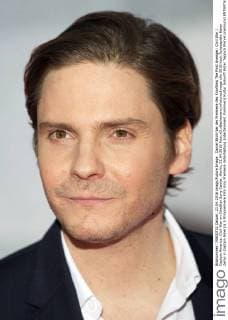 Daniel Brühl bei der Premiere des Kinofilms The First Avenger: Civil War Captain America: Civil War im CineStar Sony Center. Berlin, 21.04.2016 Foto:xD.xBedrosianx xFuturexImage