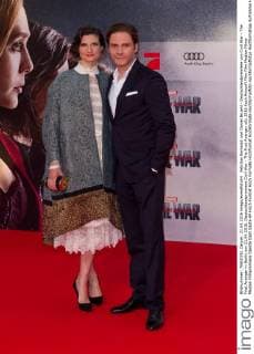 Felicitas Rombold und Daniel Bruehl - Deutschlandpremiere von Civil War - The First Avenger in Berlin am 21.04.2016. Deutschlandpremiere Civil War - The First Avenger
