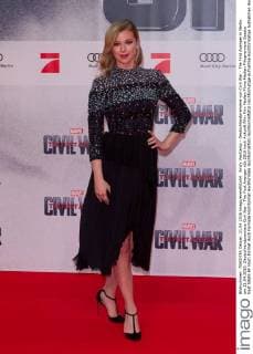 Emily VanCamp - Deutschlandpremiere von Civil War - The First Avenger in Berlin am 21.04.2016. Deutschlandpremiere Civil War - The First Avenger