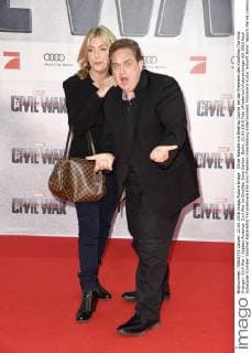 Oliver Kalkofe mit Ehefrau Connie bei der Premiere des Kinofilms The First Avenger: Civil War Captain America: Civil War im CineStar Sony Center. Berlin, 21.04.2016 Foto:xFredericx xFuturexImage
