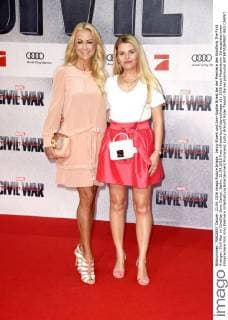 Jenny Elvers und Ann-Sophie Briest bei der Premiere des Kinofilms The First Avenger: Civil War im CineStar Sony Center. Berlin, 21.04.2016 Foto:xFredericx xFuturexImage
