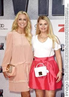 Jenny Elvers und Ann-Sophie Briest bei der Premiere des Kinofilms The First Avenger: Civil War im CineStar Sony Center. Berlin, 21.04.2016 Foto:xFredericx xFuturexImage