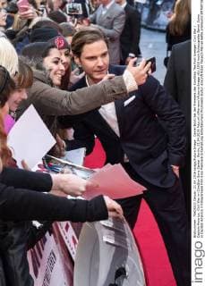 Daniel Brühl bei der Premiere des Kinofilms The First Avenger: Civil War Captain America: Civil War im CineStar Sony Center. Berlin, 21.04.2016 Foto:xK.xWernerx xFuturexImage