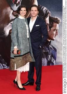 Daniel Brühl mit Freundin Felicitas Rombold bei der Premiere des Kinofilms The First Avenger: Civil War Captain America: Civil War im CineStar Sony Center. Berlin, 21.04.2016 Foto:xS.xGabschx xFuturexImage
