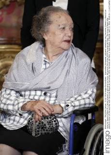 Spanisches Königspaar während Verleihung des Cervantes Preises in Madrid Los reyes de Espana Felipe VI y Letizia ofrecen un almuerzo en honor del premio Cervantes 2015 Fernando del Paso. The kings of Spain offer alunch in honor of the awarded with the prize Miguel de Cervantes 2015, Fernando del Paso, in Real Palace of Madrid, April 22, 2016. Photo by J. Luis Cuesta 261 Cordon Press. Esposa de Fernando del Paso. Cordon Press  J.xLuisxCuesta