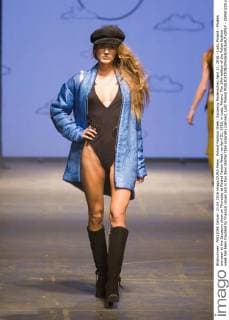 Poland Fashion Week: Szczesny Modenschau April 21, 2016 - Lodz, Poland - Models are seen at the Szczesny show on Thursday at Poland Fasion Week, on April 21, 2016, in Lodz, Poland. The 14th edition of the Polish fashion week has been troubled by financial issues and is two days shorter than originally planned. Lodz Poland  - ZUMAn230