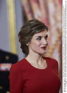 Spanisches Königspaar während Verleihung des Cervantes Preises in Madrid April 22, 2016 - Madrid, Madrid, Spain - Queen Letizia of Spain attended the lunch in ocassion of the 2015 Cervantes Award at the Royal Palace on April 22, 2016 in Madrid, Spain Madrid Spain  - ZUMAg15_