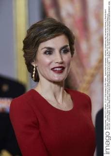 Spanisches Königspaar während Verleihung des Cervantes Preises in Madrid April 22, 2016 - Madrid, Madrid, Spain - Queen Letizia of Spain attended the lunch in ocassion of the 2015 Cervantes Award at the Royal Palace on April 22, 2016 in Madrid, Spain Madrid Spain  - ZUMAg15_