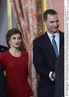 Spanisches Königspaar während Verleihung des Cervantes Preises in Madrid April 22, 2016 - Madrid, Madrid, Spain - King Felipe VI of Spain, Queen Letizia of Spain attended the lunch in ocassion of the 2015 Cervantes Award at the Royal Palace on April 22, 2016 in Madrid, Spain Madrid Spain  - ZUMAg15_