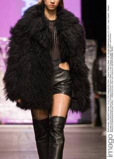 Poland Fashion Week: van Hoyden Modenschau April 22, 2016 - Lodz, Poland - Models are seen at the Van Hoyden show on Thursday at Poland Fasion Week, in Lodz, Poland, on April 22, 2016. Lodz Poland  - ZUMAn230