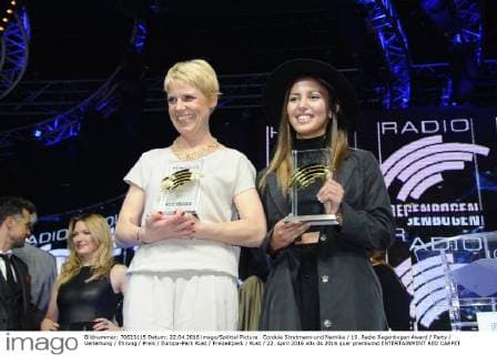Cordula Stratmann und Namika 19. Radio Regenbogen Award Party Verleihung Ehrung Preis Europa-Park Rust Freizeitpark Rust 22. April 2016