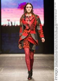 Poland Fashion Week in Lodz: Modenschau Rockmädchen April 22, 2016 - Lodz, Poland - A model walks the runway at the Rockmadchen show during the Poland Fashion Week, in Lodz, Poland, on April 22, 2016. Lodz Poland  - ZUMAn230