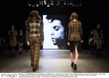 Poland Fashion Week in Lodz: Modenschau Rockmädchen April 22, 2016 - Lodz, Poland - A model walks the runway at the Rockmadchen show during the Poland Fashion Week, in Lodz, Poland, on April 22, 2016. Lodz Poland  - ZUMAn230