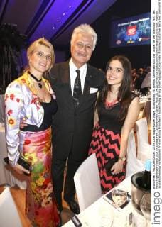 Guido Knopp mit Ehefrau Gabriella Knopp und Tochter bei der Aftershow Party des Radio Regenbogen Award 2016 im Europa-Park Confertainment Center. Rust, 22.04.2016 Foto:xS.xGabschx xFuturexImage