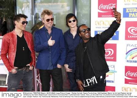 Morten Harket, Magne Furuholmen, Pal Waaktaar-Savoy (a-ha) und Madcon bei der Verleihung des Radio Regenbogen Award 2016 im Europa-Park Confertainment Center. Rust, 22.04.2016 Foto:xS.xGabschx xFuturexImage