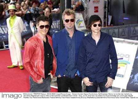 Morten Harket, Magne Furuholmen, Pal Waaktaar-Savoy (a-ha) bei der Verleihung des Radio Regenbogen Award 2016 im Europa-Park Confertainment Center. Rust, 22.04.2016 Foto:xS.xGabschx xFuturexImage