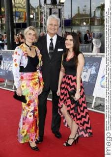 Guido Knopp mit Ehefrau Gabriella Knopp und Tochter bei der Verleihung des Radio Regenbogen Award 2016 im Europa-Park Confertainment Center. Rust, 22.04.2016 Foto:xS.xGabschx xFuturexImage