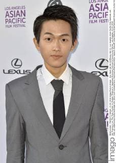 Gou Haok bei der Eröffnung des 32. Los Angeles Asian Pacific Film Festivals mit der Premiere von The Tiger Hunter im Aratani Theatre im Japanese American Cultural & Community Center. Los Angeles, 21.04.2016 Foto:xD.xStarbuckx xFuturexImage