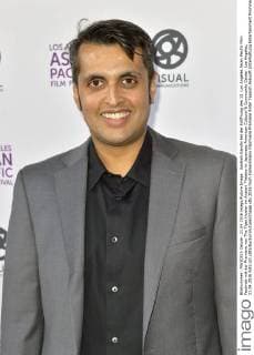 Aashish Gandhi bei der Eröffnung des 32. Los Angeles Asian Pacific Film Festivals mit der Premiere von The Tiger Hunter im Aratani Theatre im Japanese American Cultural & Community Center. Los Angeles, 21.04.2016 Foto:xD.xStarbuckx xFuturexImage