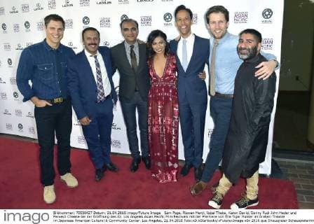 Sam Page, Rizwan Manji, Iqbal Theba, Karen David, Danny Pudi John Heder und Parvesh Cheena bei der Eröffnung des 32. Los Angeles Asian Pacific Film Festivals mit der Premiere von The Tiger Hunter im Aratani Theatre im Japanese American Cultural & Community Center. Los Angeles, 21.04.2016 Foto:xD.xStarbuckx xFuturexImage