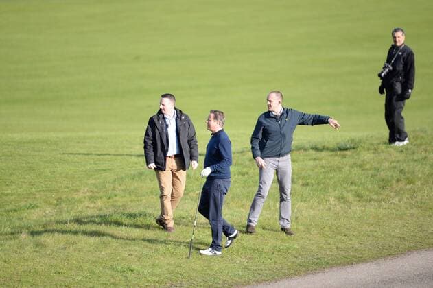 . 23 04 2016. London, United Kingdom. David Cameron and President Obama playing golf.  xAndrewxParsonsx xi-Imagesx IIM-12491-0022