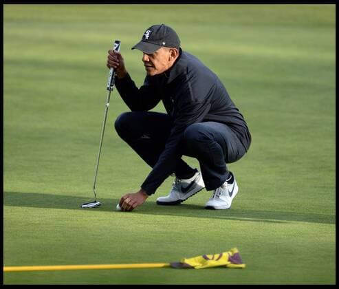 . 23 04 2016. London, United Kingdom. David Cameron and President Obama playing golf. The British Prime Minister David Cameron playing golf against the President of the United States, President Obama at golf at the Grove Golf Club.  xAndrewxParsonsx xi-Imagesx IIM-12491-0041