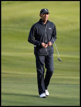 . 23 04 2016. London, United Kingdom. David Cameron and President Obama playing golf. The British Prime Minister David Cameron playing golf against the President of the United States, President Obama at golf at the Grove Golf Club.  xAndrewxParsonsx xi-Imagesx IIM-12491-0048