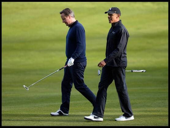. 23 04 2016. London, United Kingdom. David Cameron and President Obama playing golf. The British Prime Minister David Cameron playing golf against the President of the United States, President Obama at golf at the Grove Golf Club.  xAndrewxParsonsx xi-Imagesx IIM-12491-0055