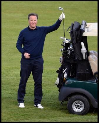 . 23 04 2016. London, United Kingdom. David Cameron and President Obama playing golf. The British Prime Minister David Cameron playing golf against the President of the United States, President Obama at golf at the Grove Golf Club.  xAndrewxParsonsx xi-Imagesx IIM-12491-0076