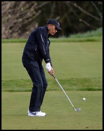 . 23 04 2016. London, United Kingdom. David Cameron and President Obama playing golf. The British Prime Minister David Cameron playing golf against the President of the United States, President Obama at golf at the Grove Golf Club.  xAndrewxParsonsx xi-Imagesx IIM-12491-0078