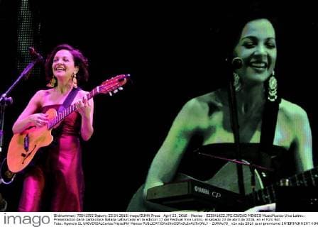 April 23, 2016 - Mexico - E23041632.JPG.CIUDAD MEXICO MusicMusica-Vive Latino.- Presentacion de la cantautora Natalia Lafourcade en la edicion 17 del Festival Vive Latino, el sabado 23 de abril de 2016, en el Foro Sol. Foto: Agencia EL UNIVERSALCarlos MejiaJMA Mexico  - ZUMAu78_